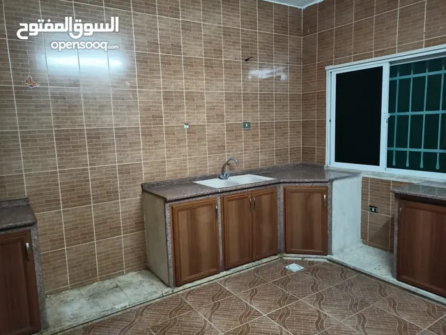 90 m2 2 Bedrooms Apartments for Rent in Zarqa Al Zarqa Al Jadeedeh