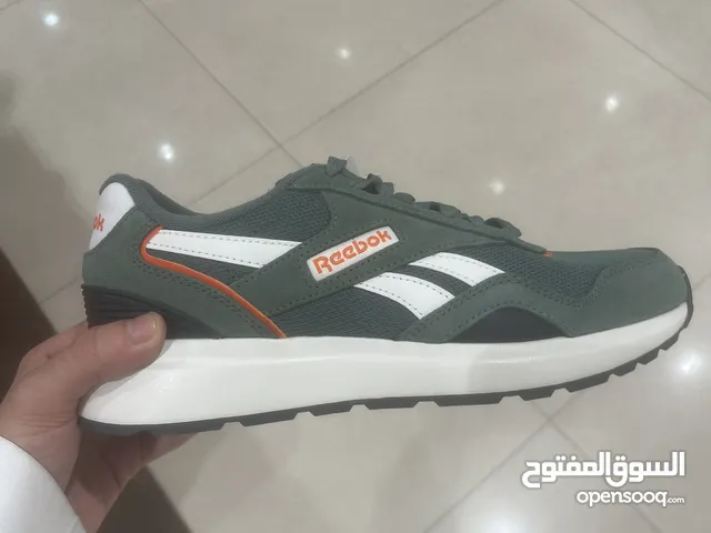 حذاء ريبوك للبيع