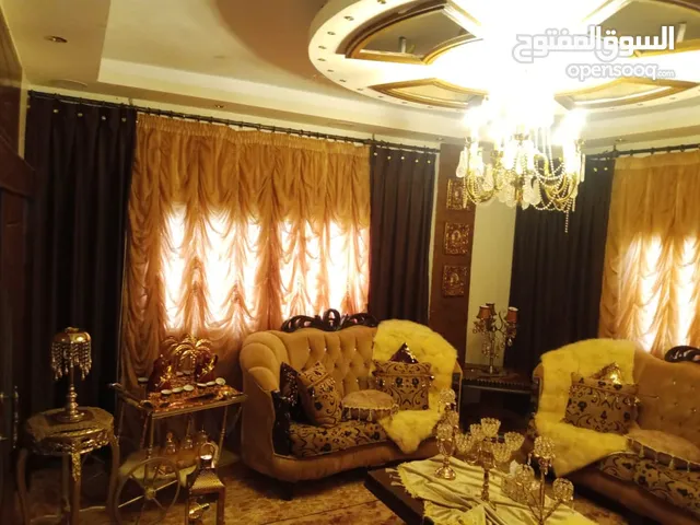 250 m2 3 Bedrooms Apartments for Sale in Zarqa Al Hashemieh
