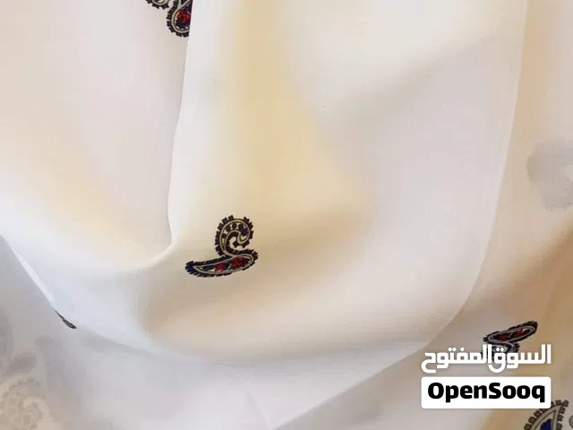 شاربات واوشحة