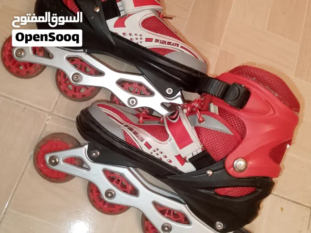 باتيناج احمر واسود مستعمل المقاس من 38 لـ42