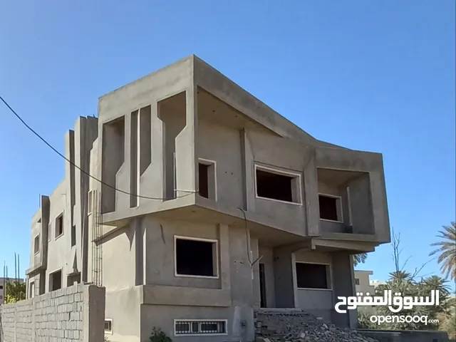 1000 m2 More than 6 bedrooms Townhouse for Sale in Tripoli Al-Bivio