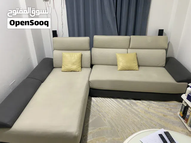 أريكة زاوية أنيقة L Shape بتصميم عصري ومريحة جدًا – بحالة جيدة