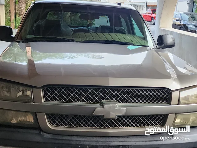 Chevrolet Avalanche Standard in Southern Governorate