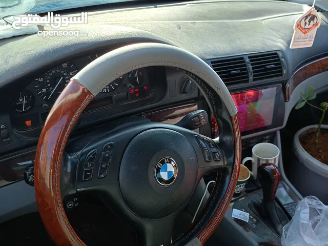 BMW530i امريكية
