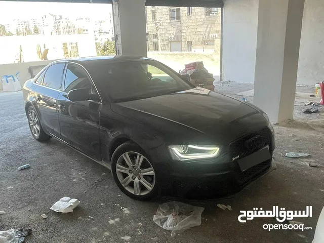 اودي A4 2012