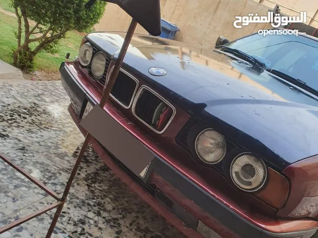 بي ام 525i