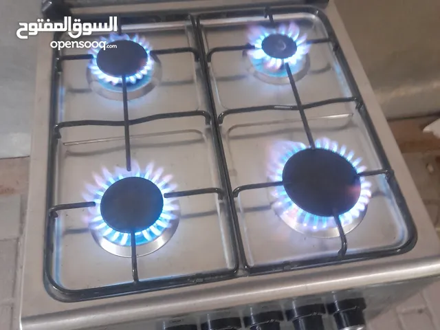 للبيع فرن في حاله ممتازه إشعال ذاتي 4عيون نوعيه ممتازه سمارتك مقاس50