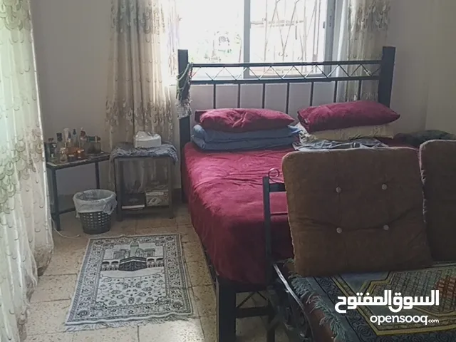 شقتين للبيع مقابل بعض كوشان واحد الأولي ثلاث غرف نوم من ضمنهم الماستر حمامين صاله كرادور برنده مطبخ