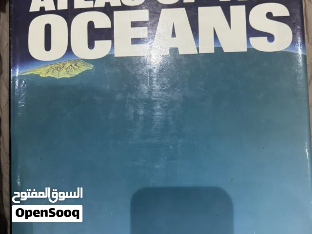 كتب قديمة باللغة الإنجليزية غير مستعملة للبيع ، السعر قابل للتفاوض