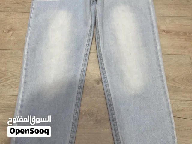بنطلون جينز لون ازرق سماوي من pull and bear مقاس 30
