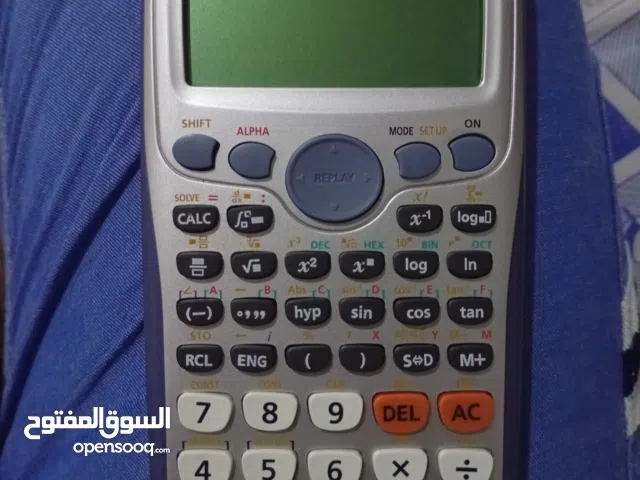 آلة حاسبة Casio Fx-991Es plus جديدة تأتى بجميع مشتملتها ب 1000 جنيه