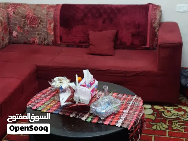 كورنر 9 مقاعد وسجاده كبيره وطاولة وسط