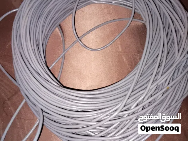 خيوط كهرباء تقريبا تبع الكاميرا