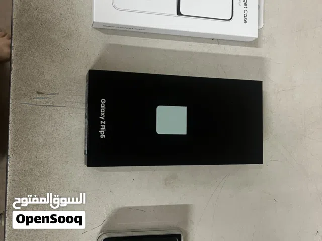 Samsung Galaxy Z Flip5 256 GB in Jeddah