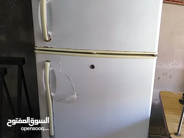 ثلاجة للبيع