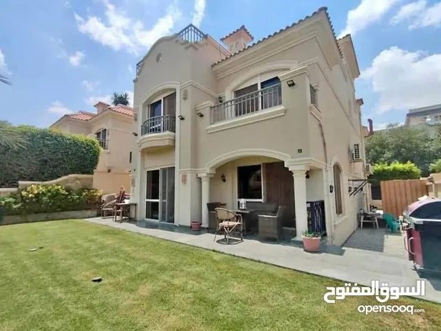 200 m2 4 Bedrooms Townhouse for Sale in Giza Sheikh Zayed