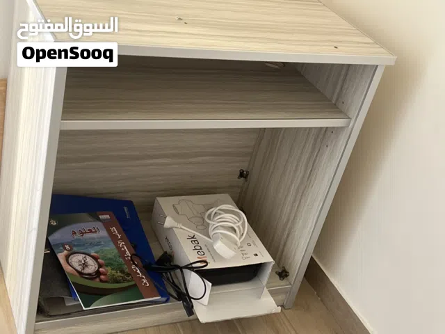طاوله للبيع بسعر مغري