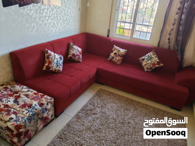 طقم كورنر 7مقاعد بحالة ممتازة لون خمري