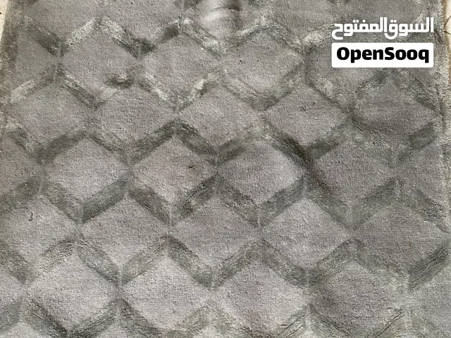 Grey carpet medium size good for living room and bedroom سجادة رمادية