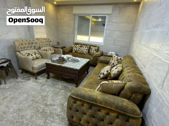 طقم كنب مع طقم طربيزات