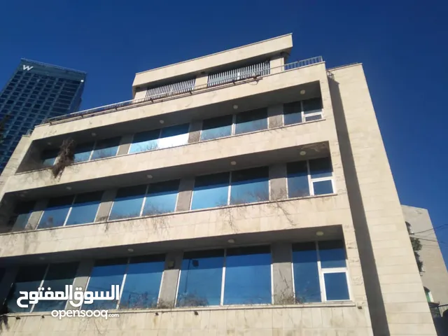 مجمع تجاري للايجار في منطقة العبدلي بموقع حيوي جدا