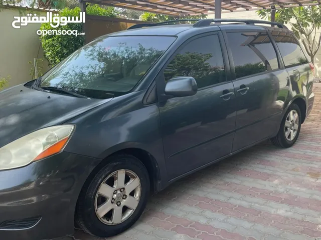 Used Toyota Sienna in Al Ain