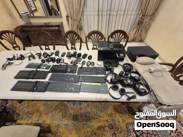 للبيع الكترونيات بالجملة. كلهم مع بعض و السعر نهائي.كم آخره؟كم نهايته؟ السعر نهائي والتواصل واتساب.
