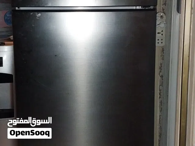 ثلاجة نوفروست 419 لتر استعمال سنة بحالة ممتازة 2باب بالاضاءة الداخلية وشاشة ديجيتال خارجية للسفر