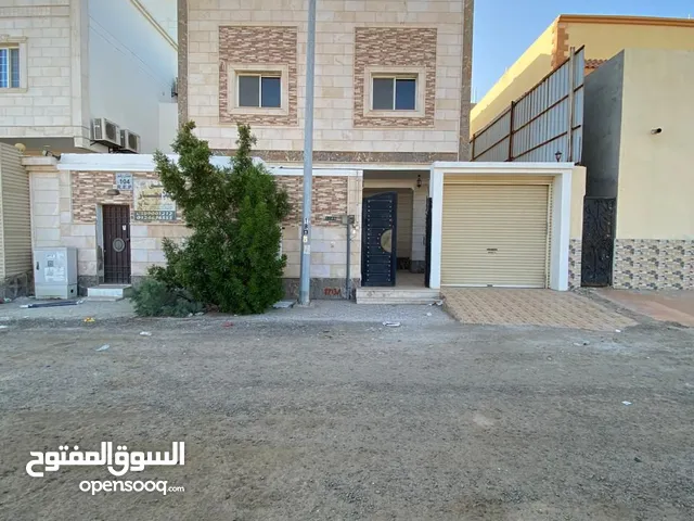 150 m2 More than 6 bedrooms Villa for Rent in Jeddah Tayba
