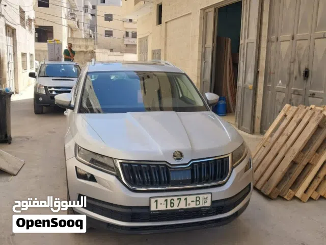 سكودا كودياك 2017 دهان الشركة 4×4 ترخيص 2016 البيع فقط كاش عداد 170،000 فحص نخب فل اضافات مع فتحة