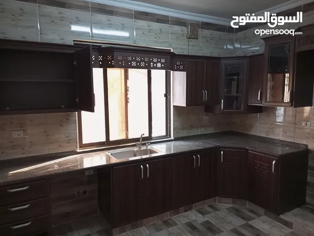 140 m2 3 Bedrooms Apartments for Sale in Zarqa Jabal Tareq