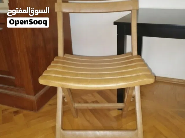 كرسي بحالة ممتازة