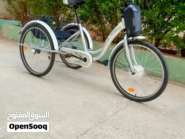دراجات ثلاتية العجلات الكهربائية والهوائية