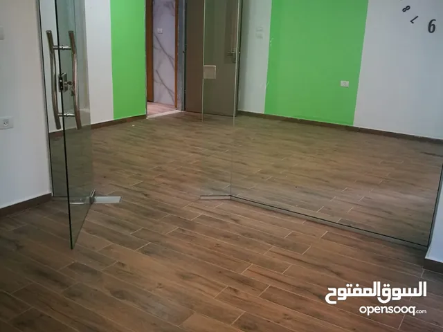 Unfurnished Offices in Hebron Eayin sara St.