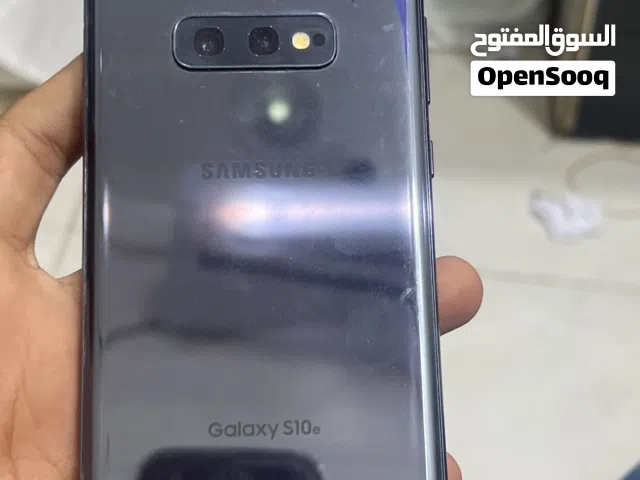 Samsung Galaxy S10e 128 GB in Aden