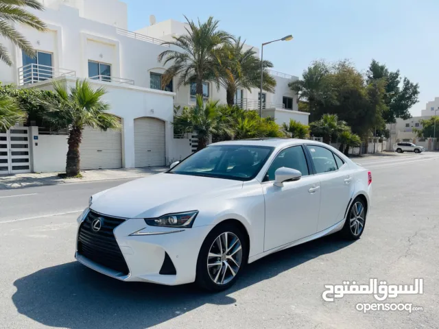 *LEXUS iS300*2019* *Fully Bahrain Agency maintained*Single owner Zero accident* Model -  2019