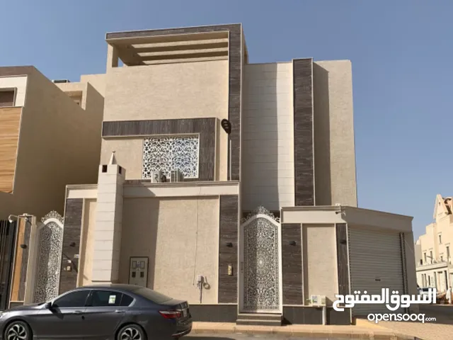 325 m2 3 Bedrooms Villa for Sale in Al Riyadh Al Hazm