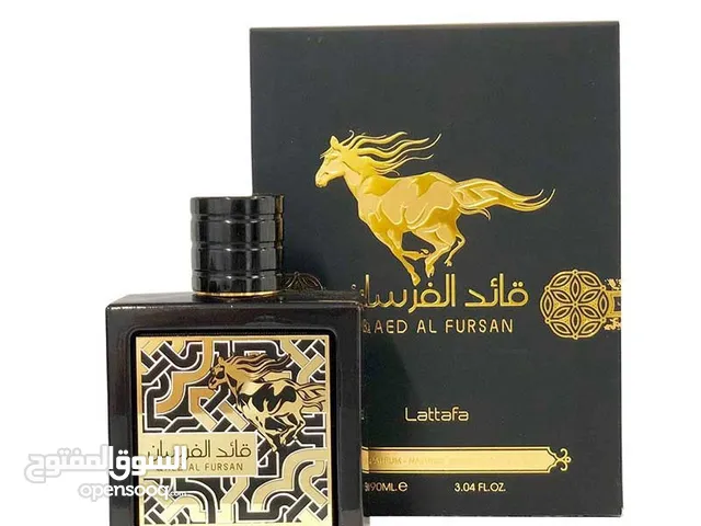 عطر الرجال أصحاب الحضور الطاغي... نفحات شرقية غامرة، تجسد القوة والهيبة في كل رشة.