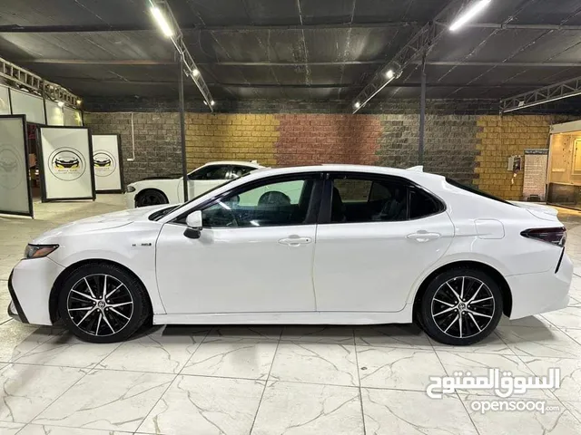 تيوتا كامري موديل 2021SE هايبرد