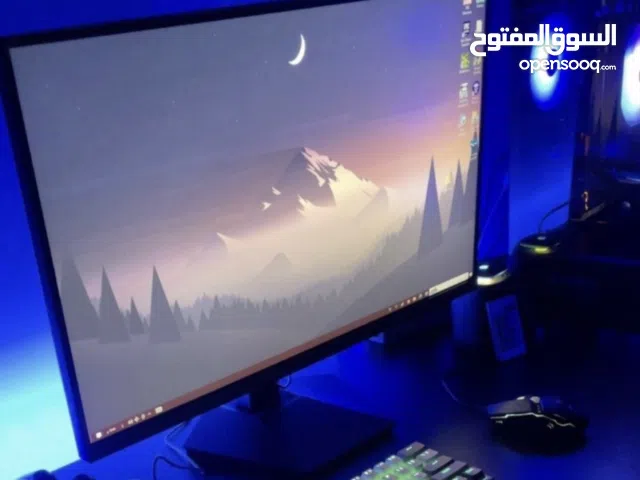 pc قيمنق للبيع يجي مع اكسسوارات
