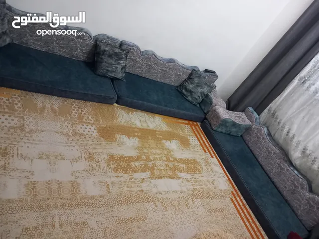 فرشات عربيه مستعمل اسبوعين فقط وصوبه كهربا