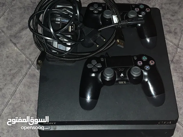 جهاز ps4 slim 500gb مع يدتين وشاحن لليدات ولعبتين فيفا 24 gta5