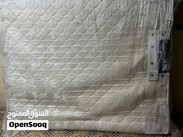 للبيع غرفة نوم مع الدوشق