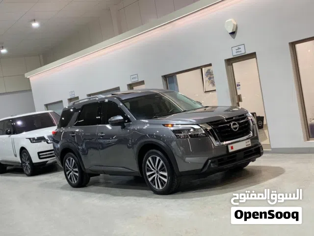 Nissan Pathfinder SV