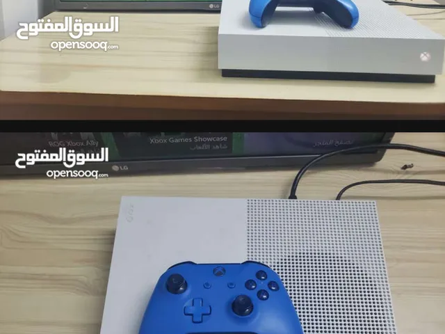اكس بوكس ون اس مساحة ون تيرا طبعا بحالة ممتازة اقرأ الوصف
