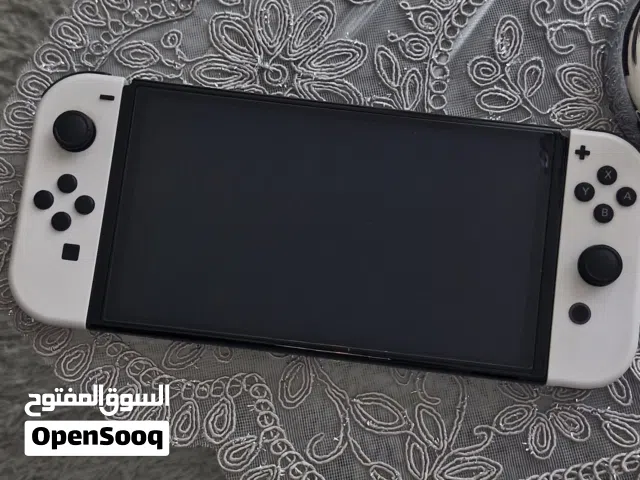 Nintendo SwitchTM - OLED Model White set/ 7.0" OLED touch screen 5.5" LCD. نينتيندو سويتش اولد بيضاء