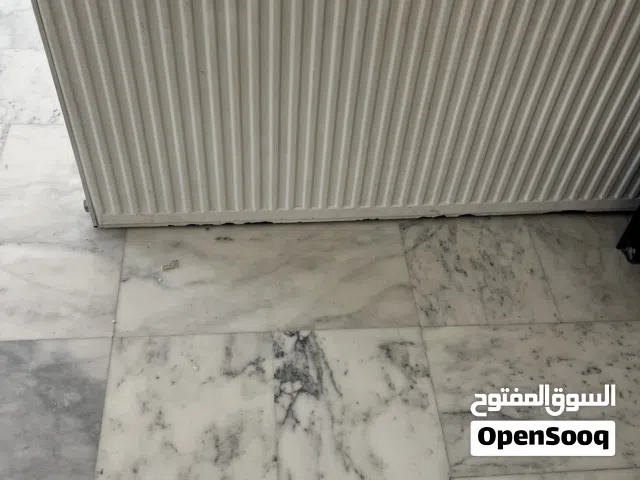 راديتر للتدفئة قياس متر و 30 سم مع الحمالات . السعر 10 دنانير