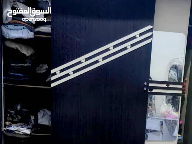 دولاب سحاب ججدديد خشب. ممتاز وحديث