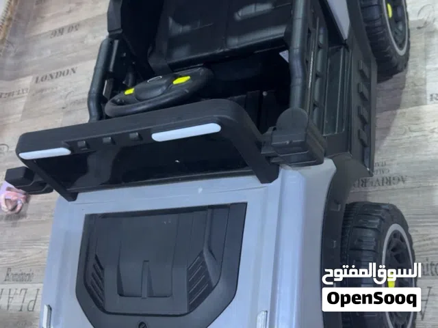 سيارة اطفال